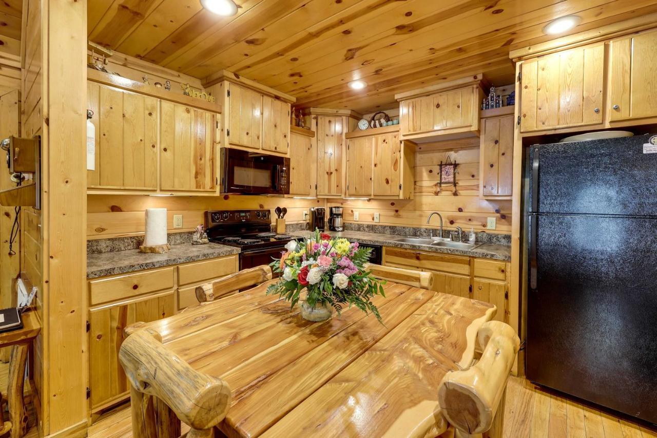 Broken Bow Rental Cabin With Hot Tub And Bar Dış mekan fotoğraf