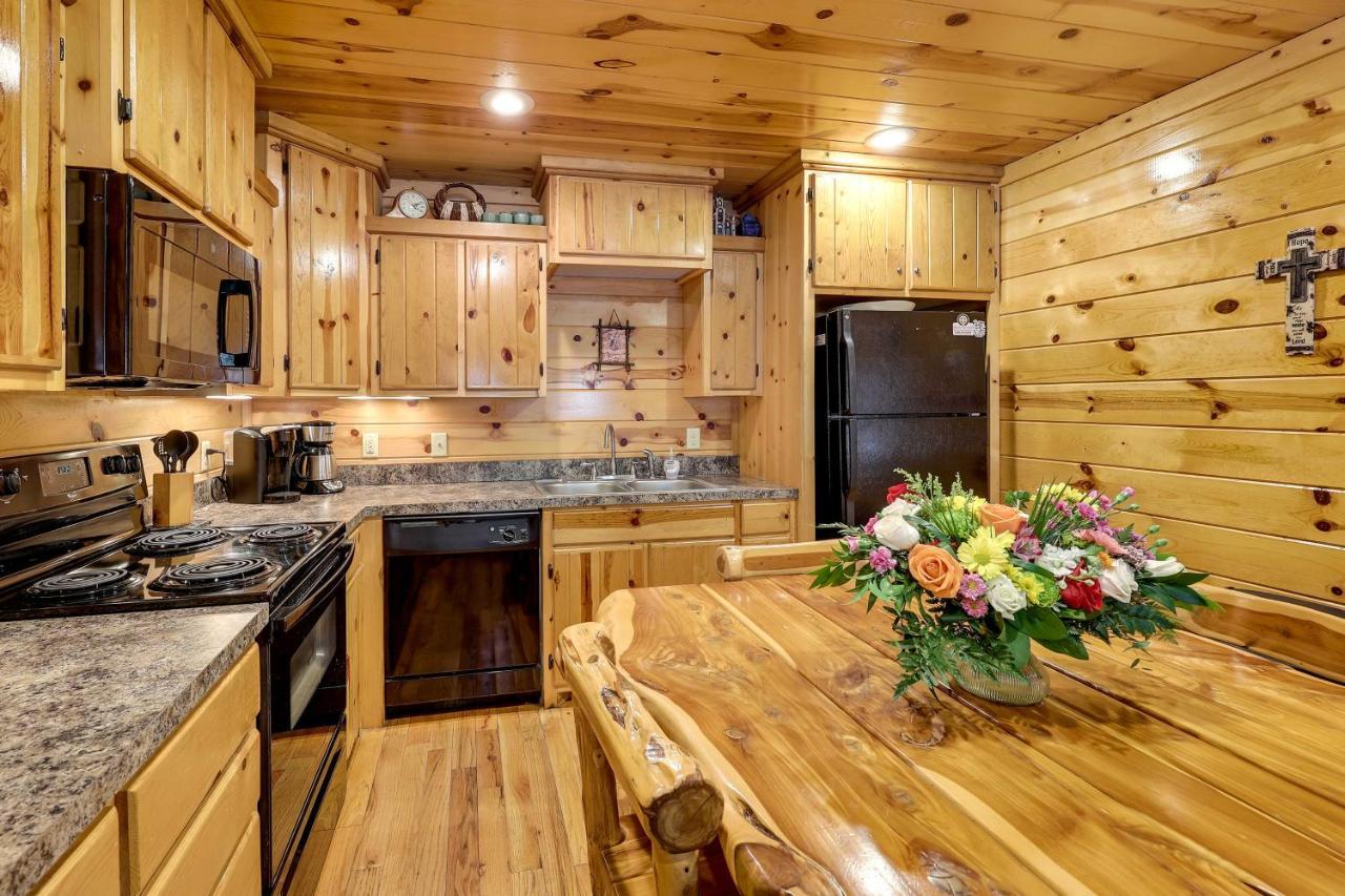 Broken Bow Rental Cabin With Hot Tub And Bar Dış mekan fotoğraf
