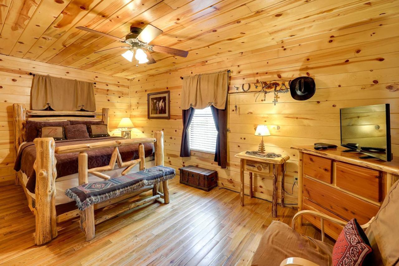 Broken Bow Rental Cabin With Hot Tub And Bar Dış mekan fotoğraf