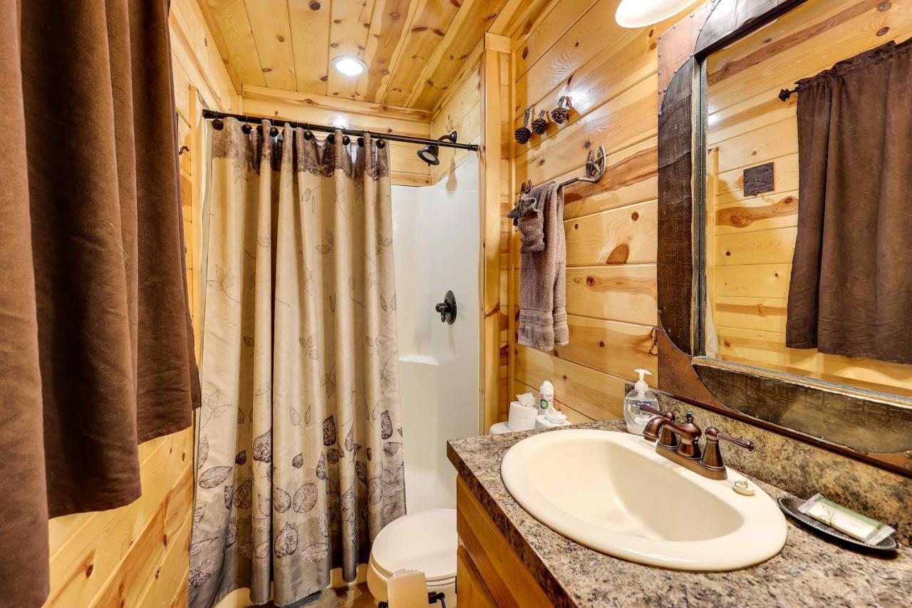 Broken Bow Rental Cabin With Hot Tub And Bar Dış mekan fotoğraf