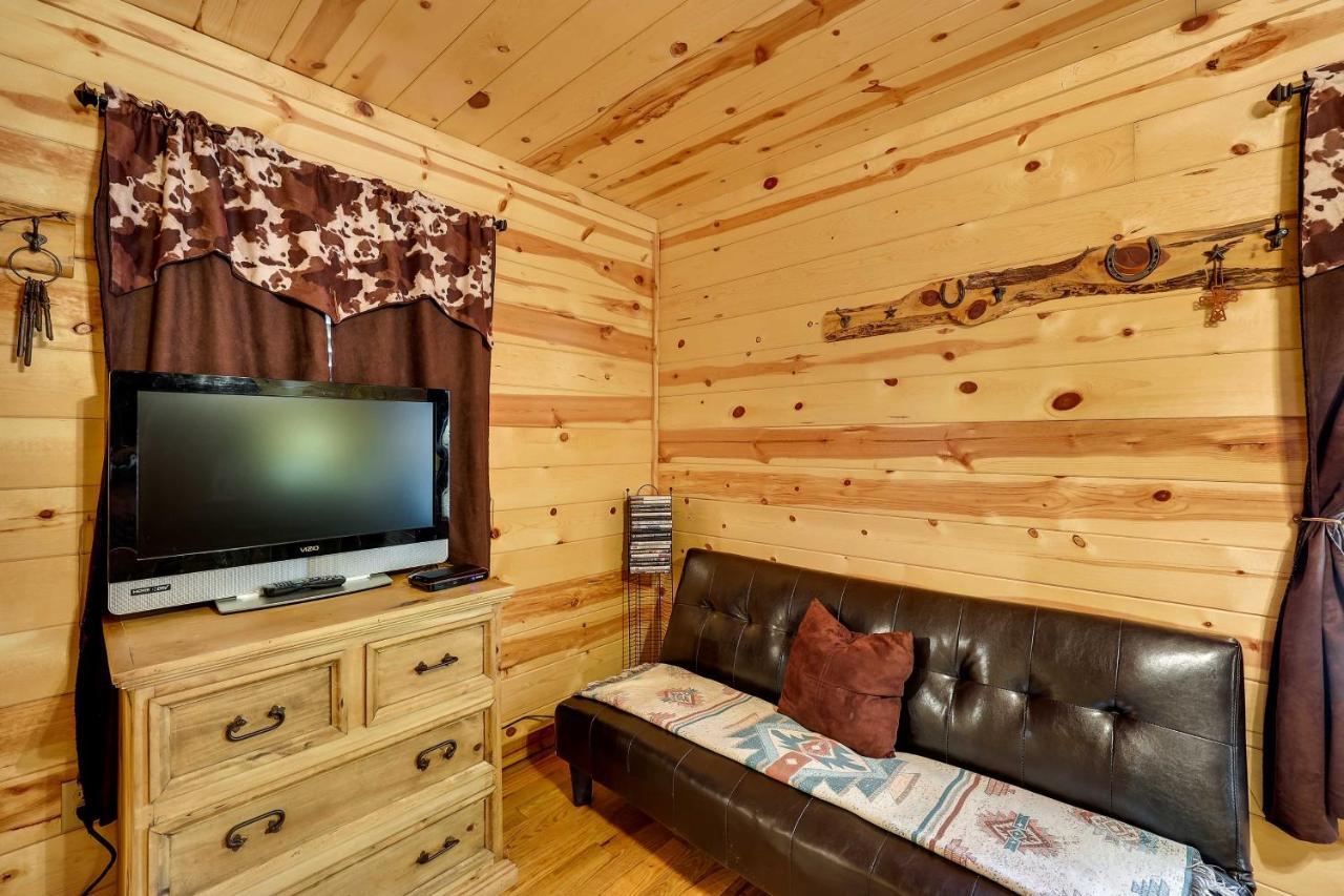 Broken Bow Rental Cabin With Hot Tub And Bar Dış mekan fotoğraf