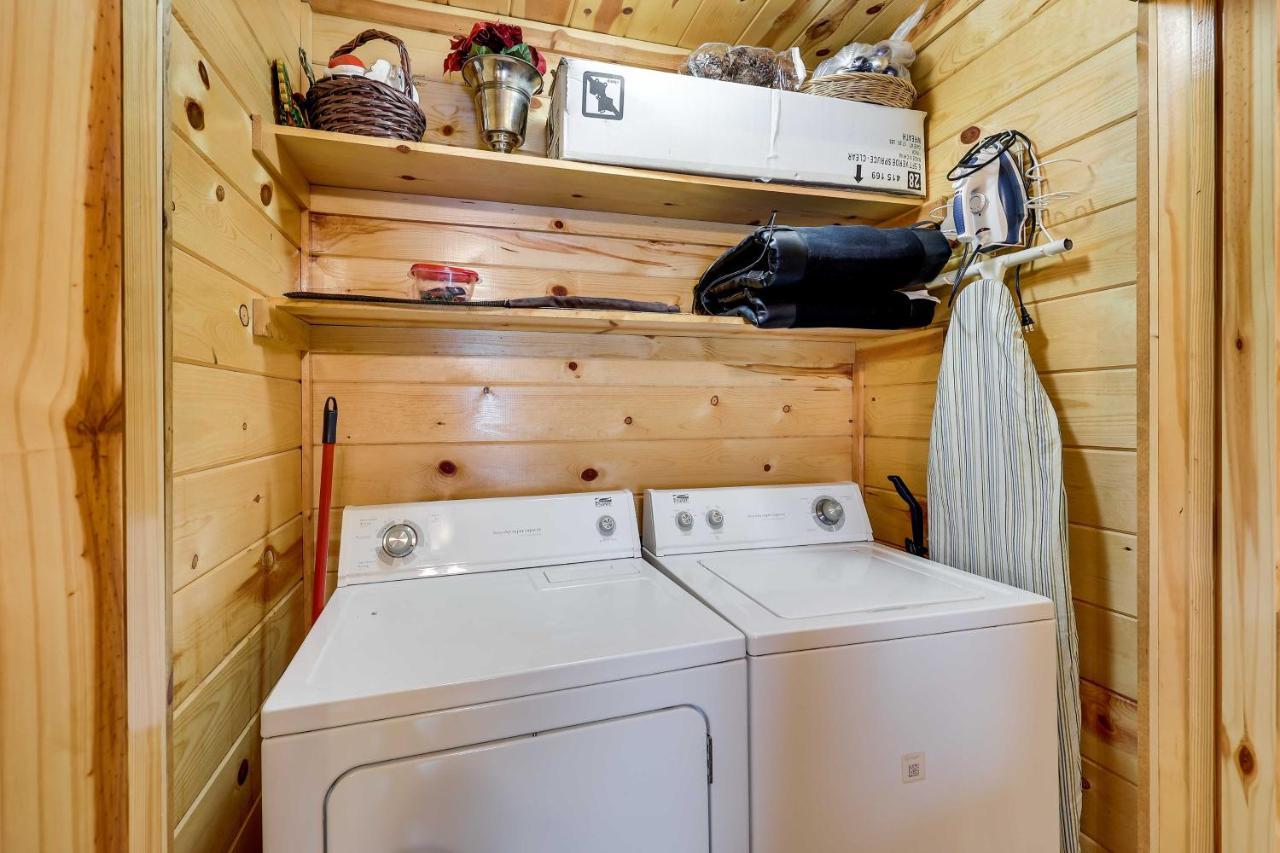 Broken Bow Rental Cabin With Hot Tub And Bar Dış mekan fotoğraf
