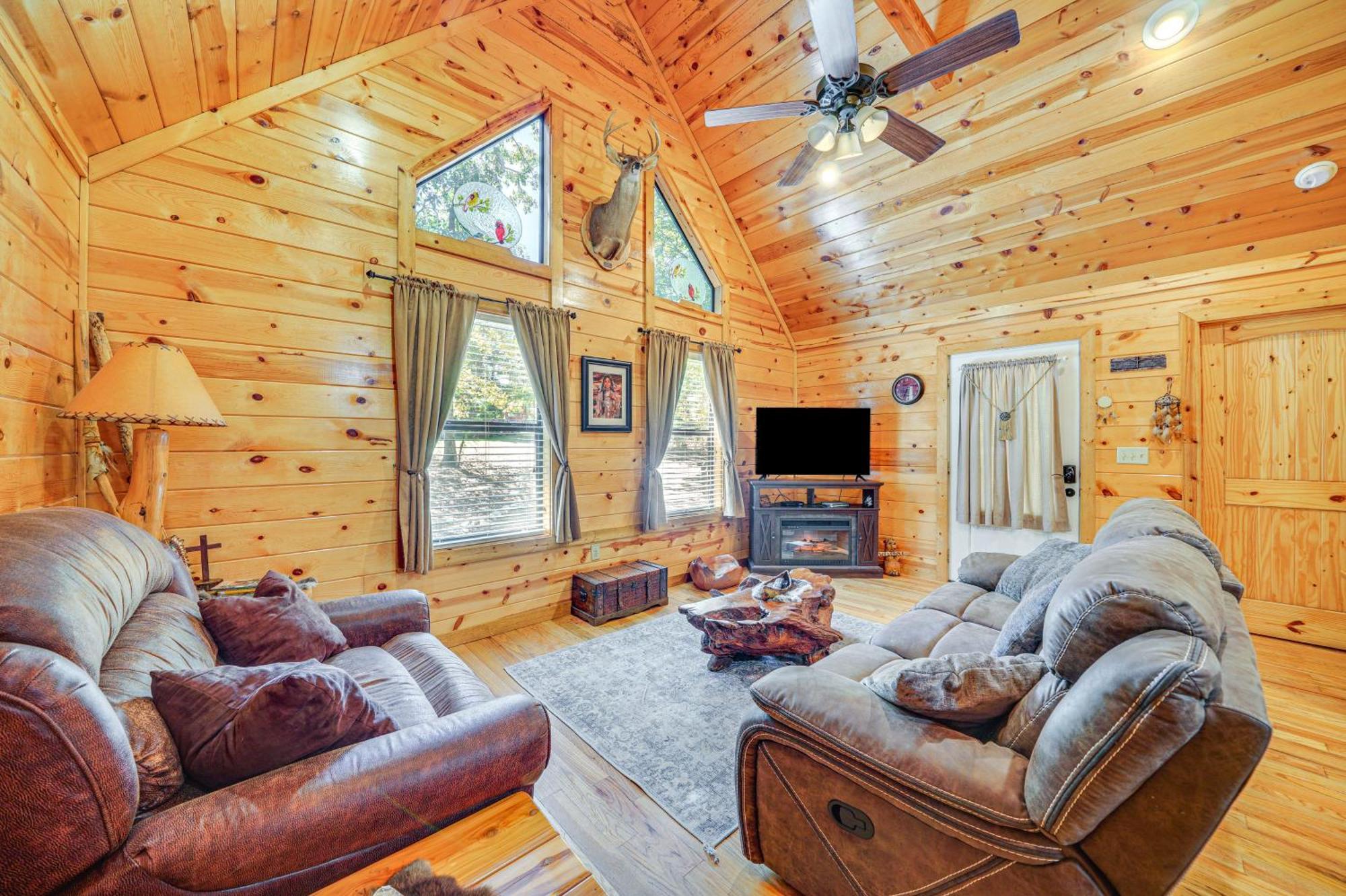 Broken Bow Rental Cabin With Hot Tub And Bar Dış mekan fotoğraf
